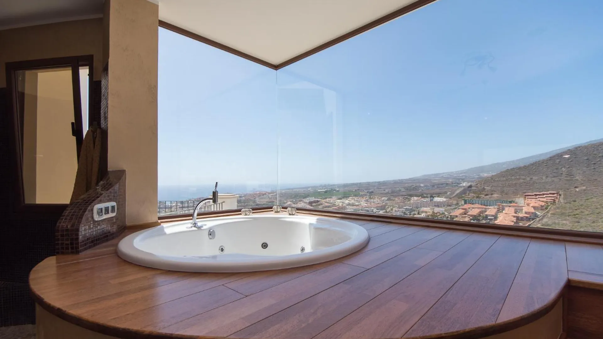 Villa Veronika Stunning 3 Bedrom Villa Private Heated Pool Costa Adeje   Costa Adeje (Tenerife)
