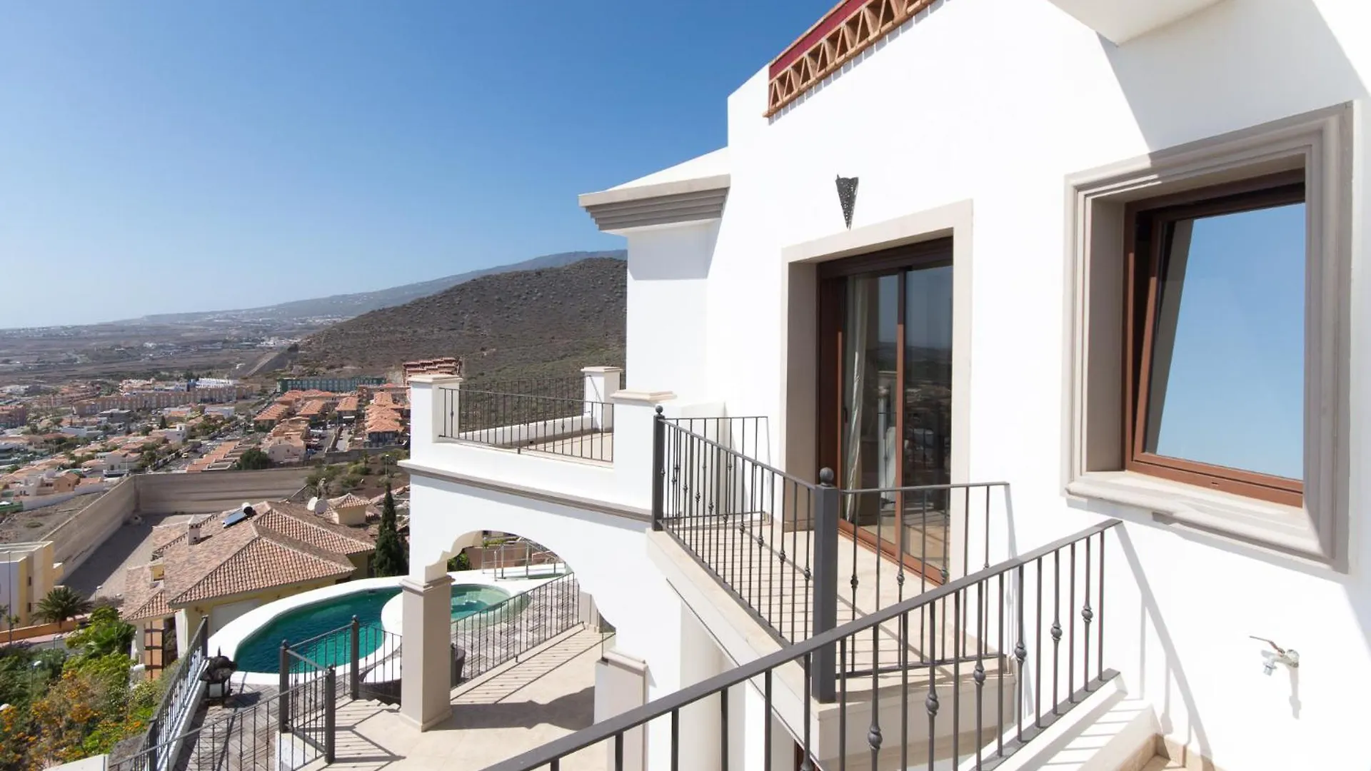 Villa Veronika Stunning 3 Bedrom Villa Private Heated Pool Costa Adeje   Costa Adeje (Tenerife)