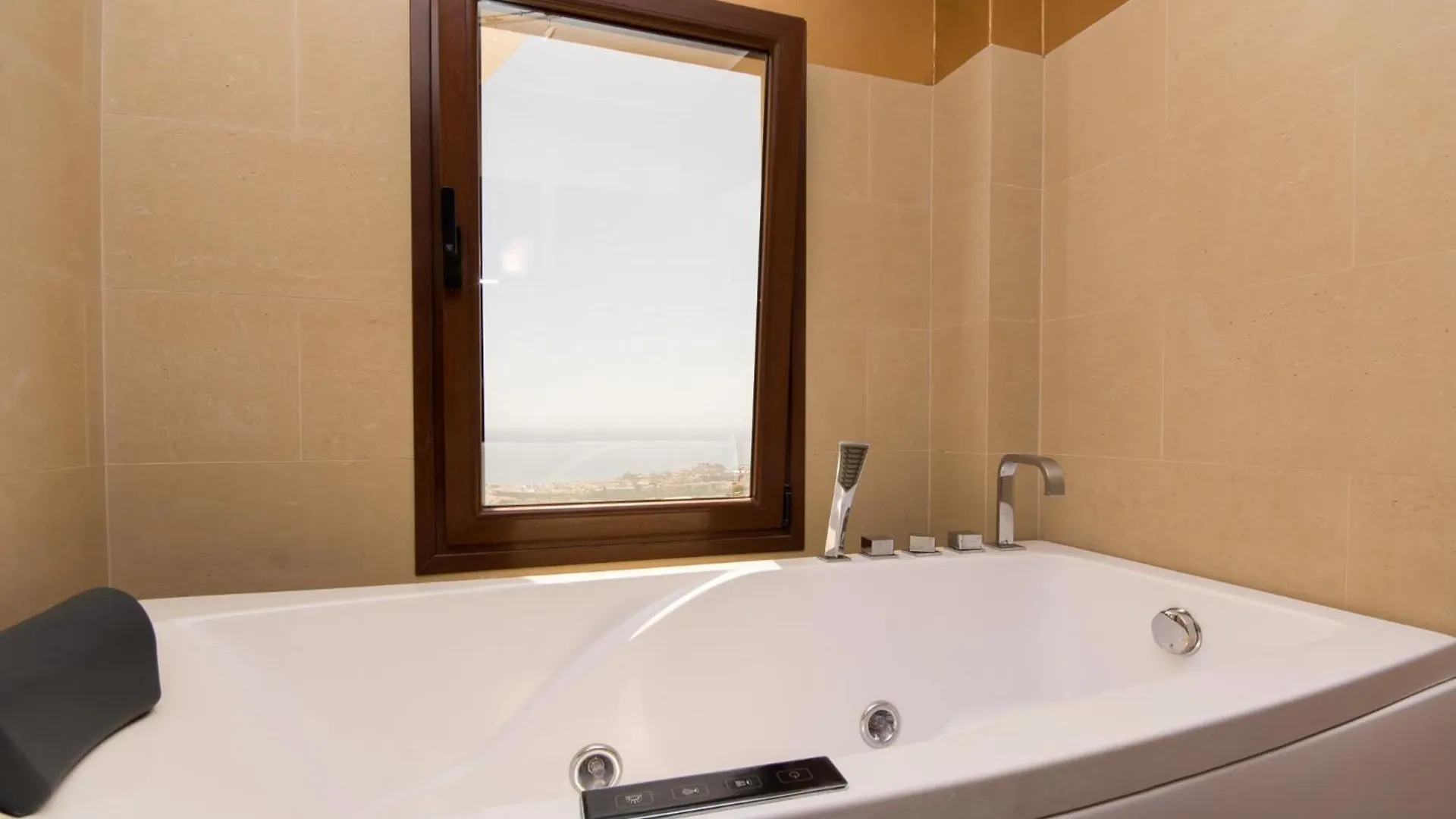 Villa Veronika Stunning 3 Bedrom Villa Private Heated Pool Costa Adeje  Spain