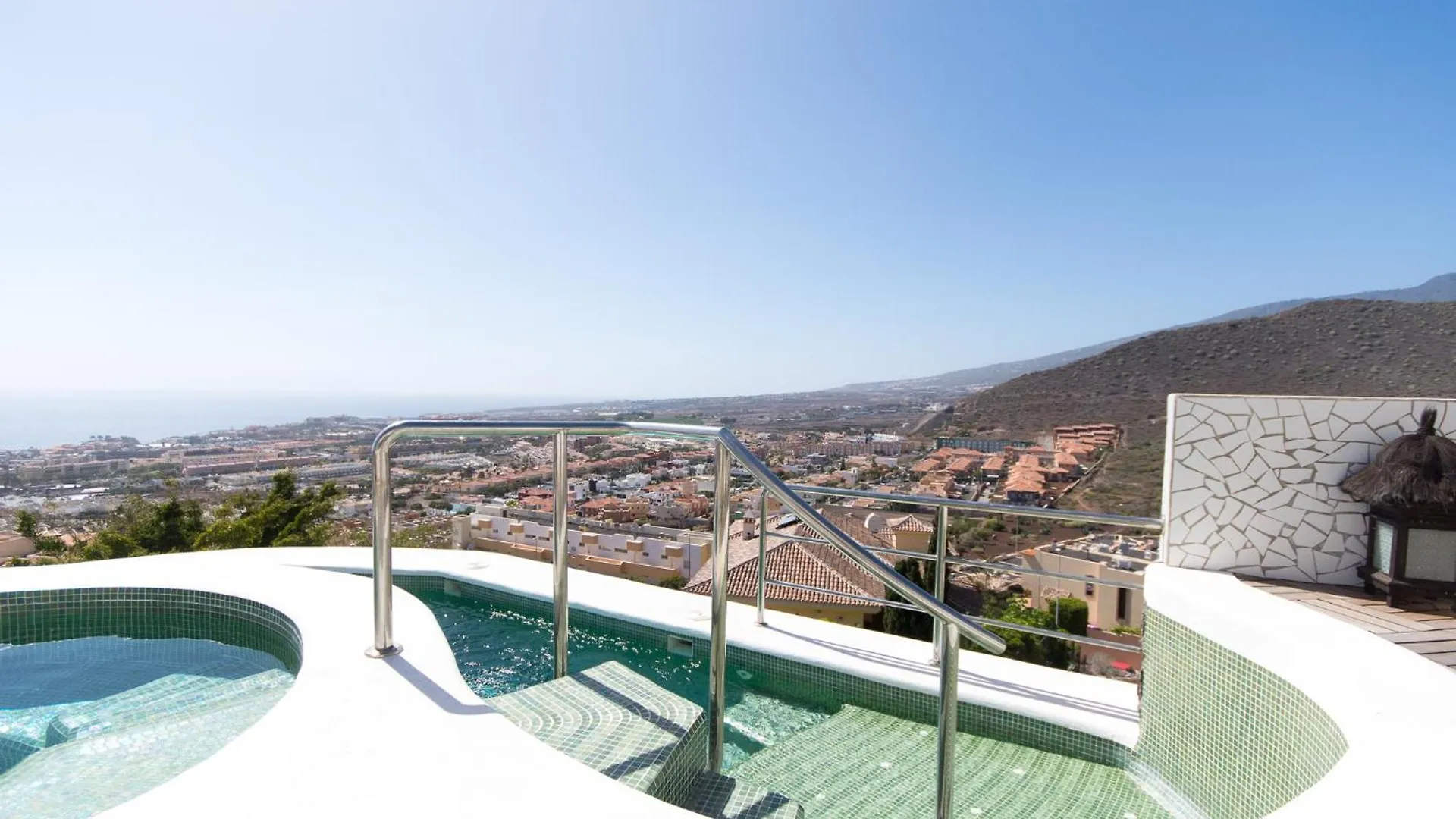 Villa Veronika Stunning 3 Bedrom Villa Private Heated Pool Costa Adeje  Costa Adeje (Tenerife)