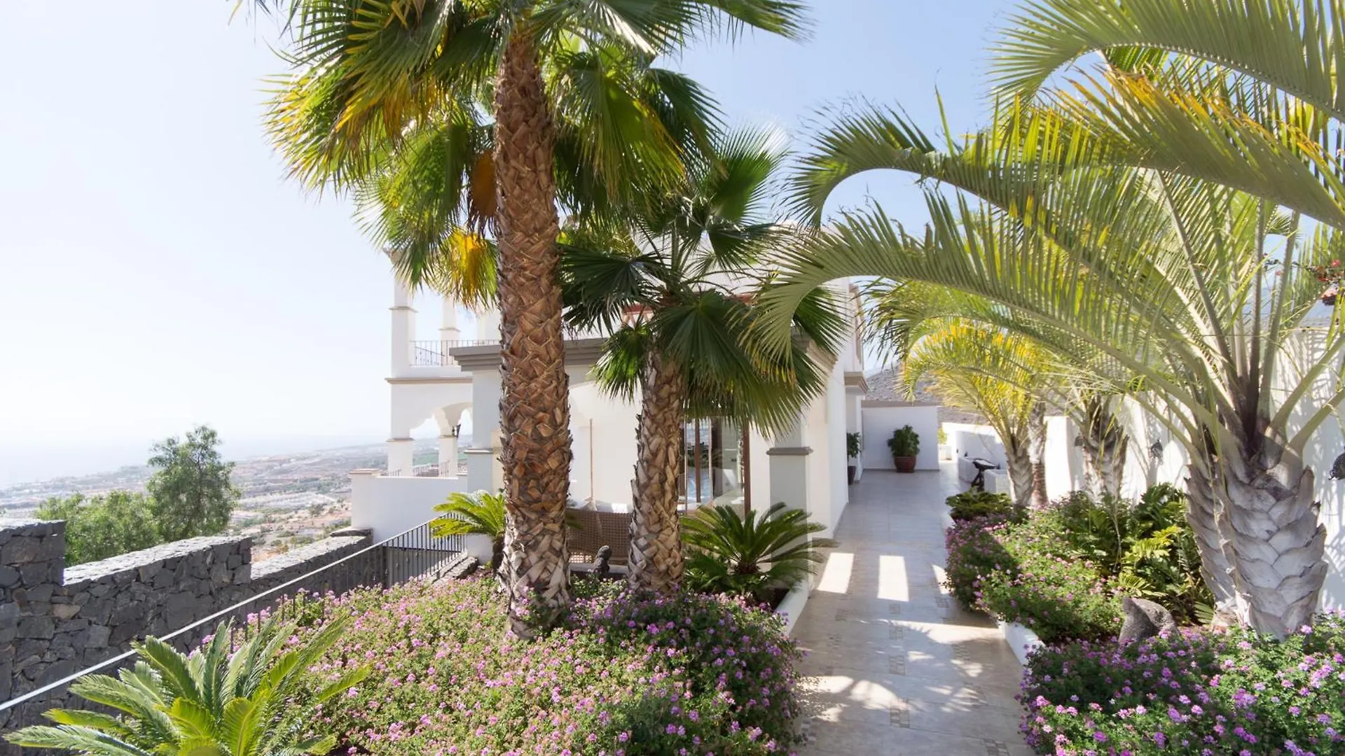 Villa Veronika Stunning 3 Bedrom Villa Private Heated Pool Costa Adeje  0*, Costa Adeje (Tenerife)